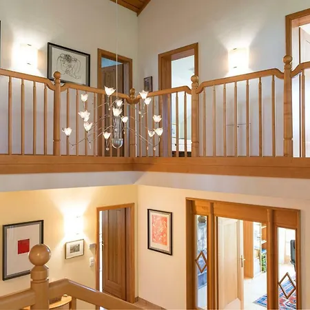 Anna Am Hallstaettersee