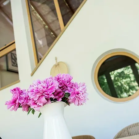 Anna Am Hallstaettersee *