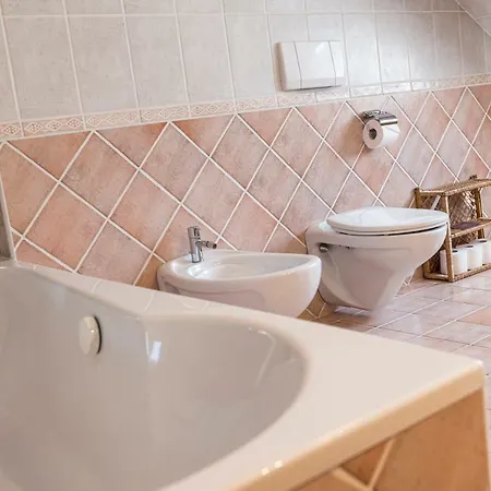 Anna Am Hallstaettersee